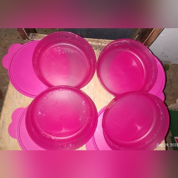 Tupperware - Picture 3 of 5